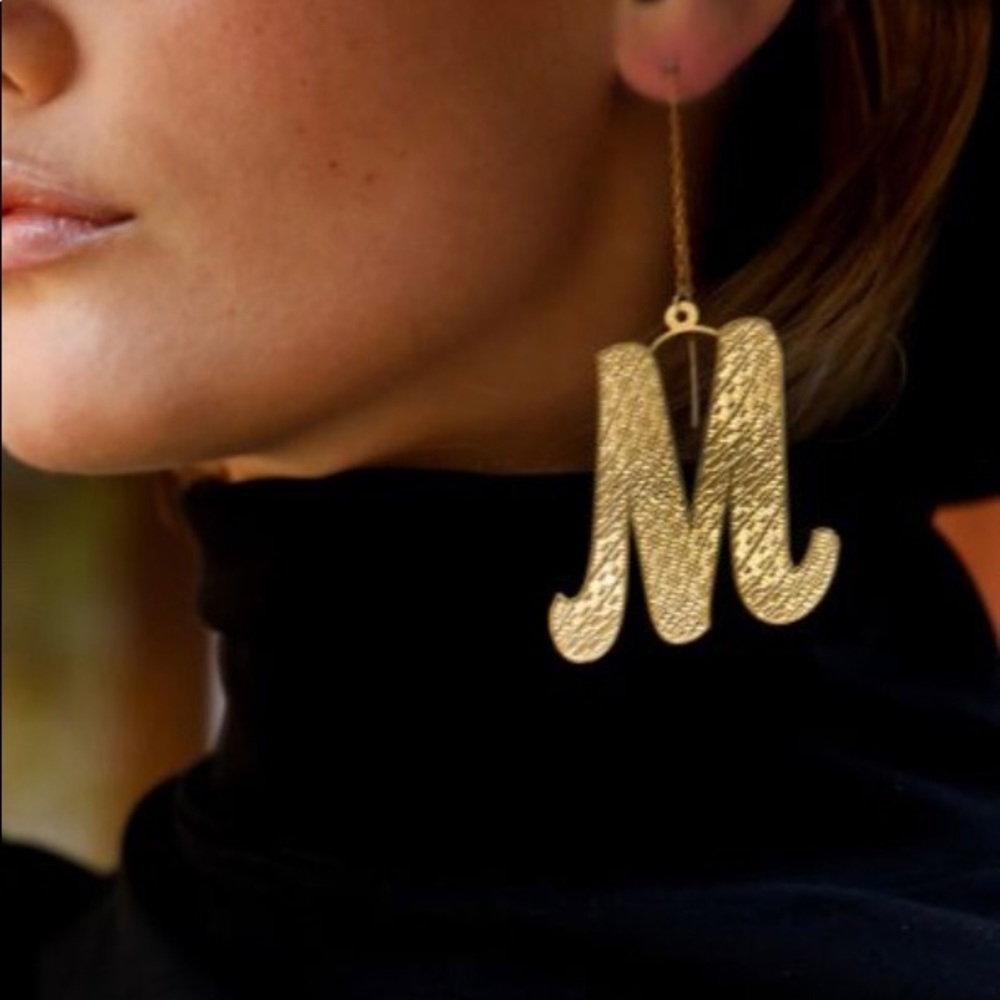 Meet your Posher, Racenia